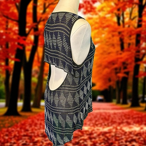 Parker Rare ‘Lola’ Diamond Design Beaded Split-Back High-Low Tank Top Size Small - Picture 11 of 16